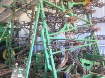 John Deere 1870 Air Hoe Drill