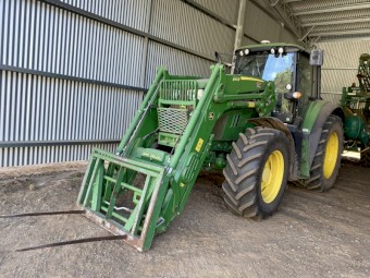 2016 John Deere 6140M Tractor Loader