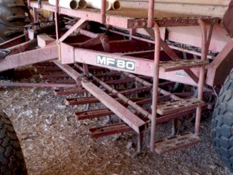 Massey Ferguson 80 Combine