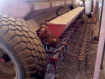 Massey Ferguson 80 Combine