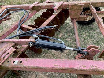 International 20 plate offset disc