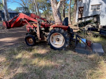 1977 Yanmar 2000 20 hp Tractor w/slasher and FEL