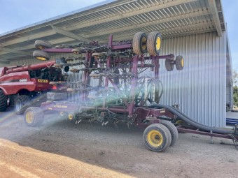 2014 Seed Hawk Air Seeder