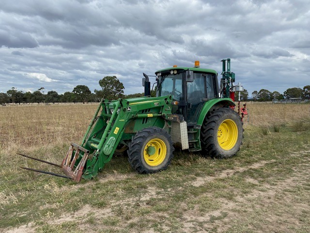 2014 John Deere 6105M Tractor/Loader with Power Quad Transmission