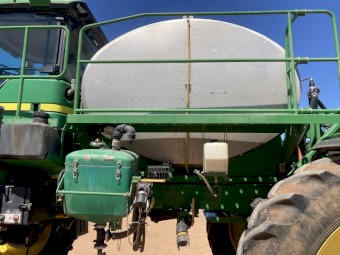 John Deere 4930 Sprayer