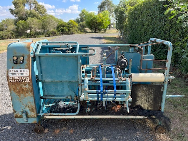 Under Auction - (A230) 2009 Peakhandler sheep handling machine - NO GST applicable 