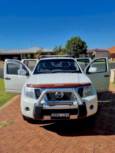 2012 Nissan Navara D40 ST 4WD Manual