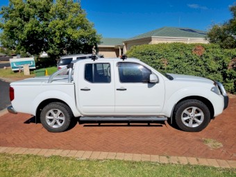 2012 Nissan Navara D40 ST 4WD Manual
