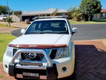 2012 Nissan Navara D40 ST 4WD Manual