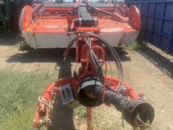 2016 Kuhn FC3560TCR mower conditioner
