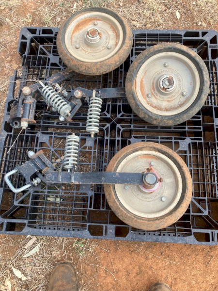 Moose/Manutec  Press wheels