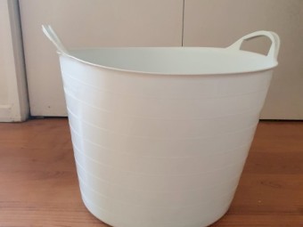 42 litre tub Polyetylene Idea for fruit picking or general storage or carrying 