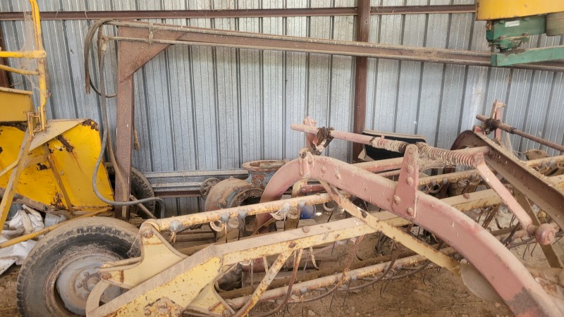 New Holland Super 56 Rake & Twin Pull