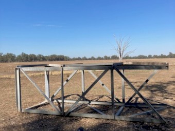 GALVANISED FRAME TANK STAND