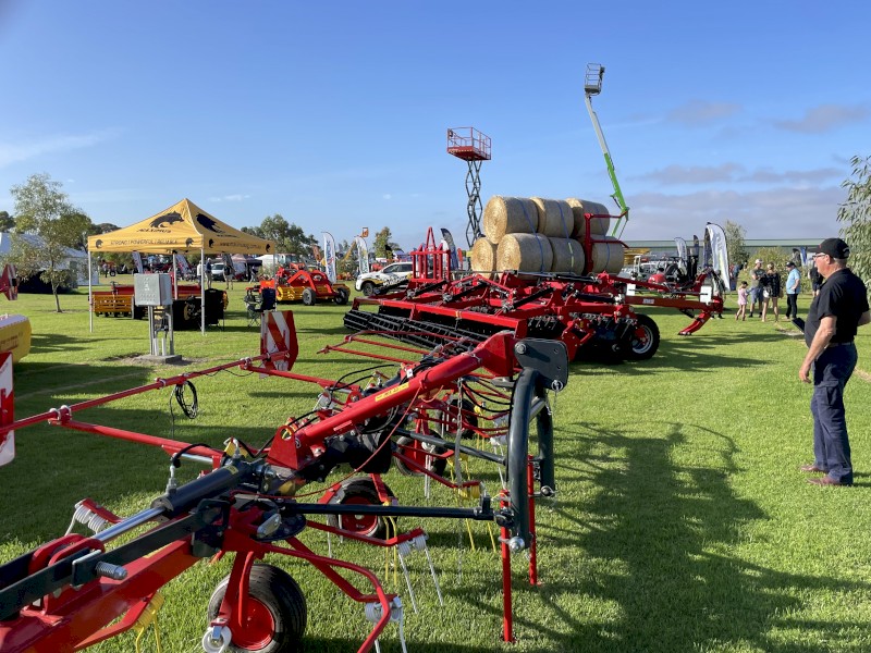 *** Reduced*** New Rožmitál 3PL Tedder Rake