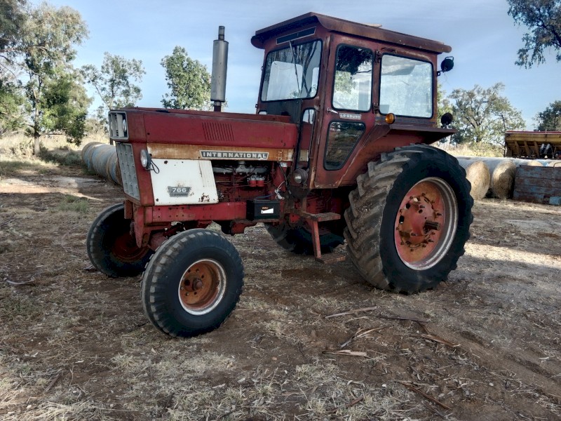 International 766 tractor 