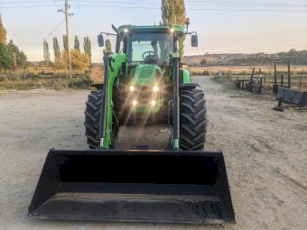 2016 Deutz 5105.4G Tractor with FEL