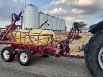 Hardi TLV 2000 18M Boom Sprayer