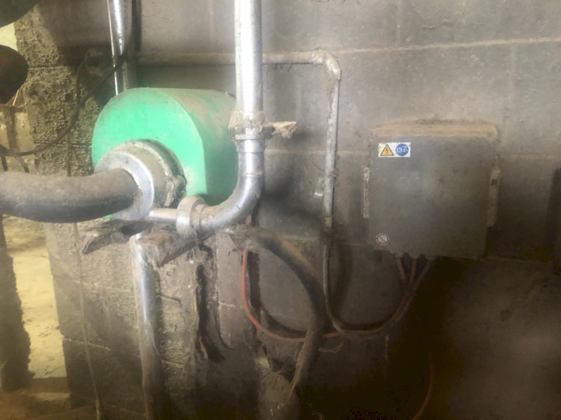 Centrifugal milk pump and controls