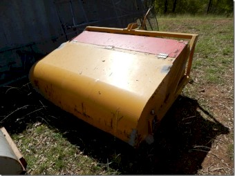 SALIBA 3PL PTO DRIVEN ROAD BROOM