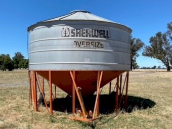 SHERWELL FIELD BIN WITH AUGER 