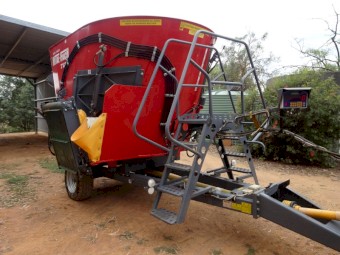 Feed Mixer. Metal-Fach BelMix 2017. GC.