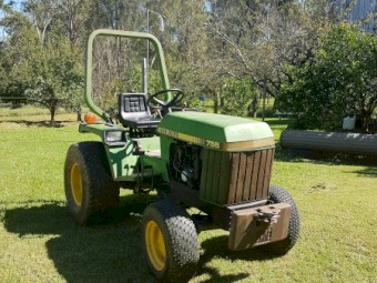 755 John Deere Hydrostatic compact Tractor