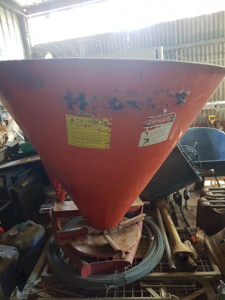 Howard 3 Point fertilizer spreader