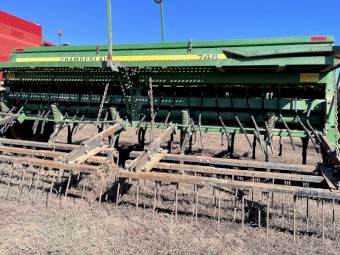 Chamberlain 746 24 row Combine **Price Reduced**