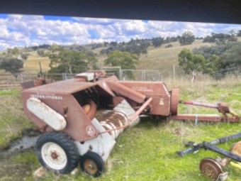 B47 New Holland Baler