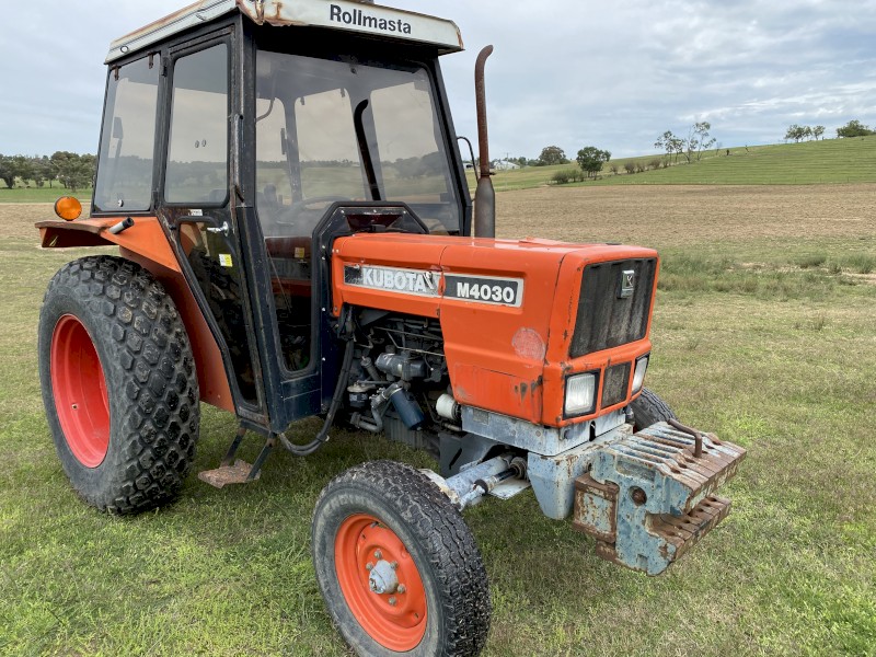 Kubota M4030 Tractor