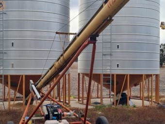 Westfield 51 ft Auger