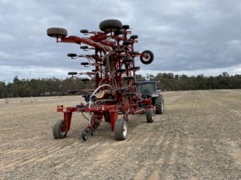 Morris C2 Narrow Fold Air Seeder Bar