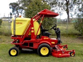 2018 Gianni Ferrari PG280 4WD Turbo Diesel Ride-on Lawn Mower with Catcher