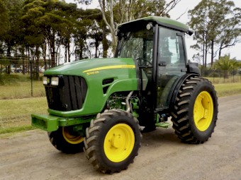 2016 John Deere 5093 EN PowrReverser 4WD MFWD 4x4 91hp Tractor