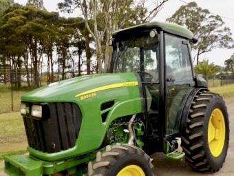 2016 John Deere 5093 EN PowrReverser 4WD MFWD 4x4 91hp Tractor