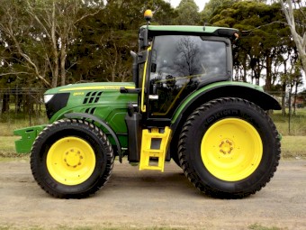 Late model 2015 John Deere 6105R 4WD MFWA 4x4  105hp Tractor