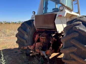 Case 1370 with heavy duty scrub rake 