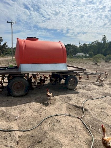 3000L Water Tank on towable trailer 