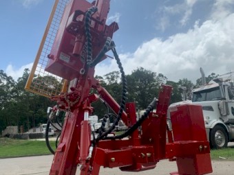 2023 Farmforce with Sideshift Post Driver