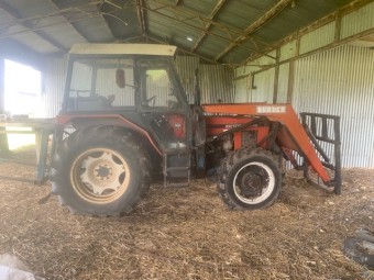 Zetor 7245 FWA with Loader