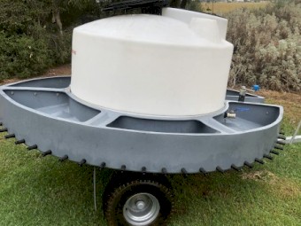 Milk Bar Classic 50 teat calf feeder