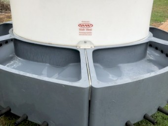 Milk Bar Classic 50 teat calf feeder