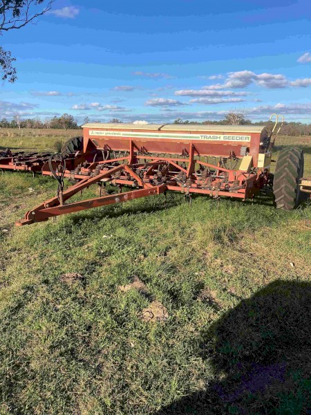 Napier Grasslands Series 420 Trash Seeder