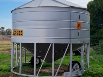 2017 Ahrens 30 Tonne Field Bin