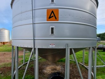 2019 Ahrens 30 Tonne Field Bin