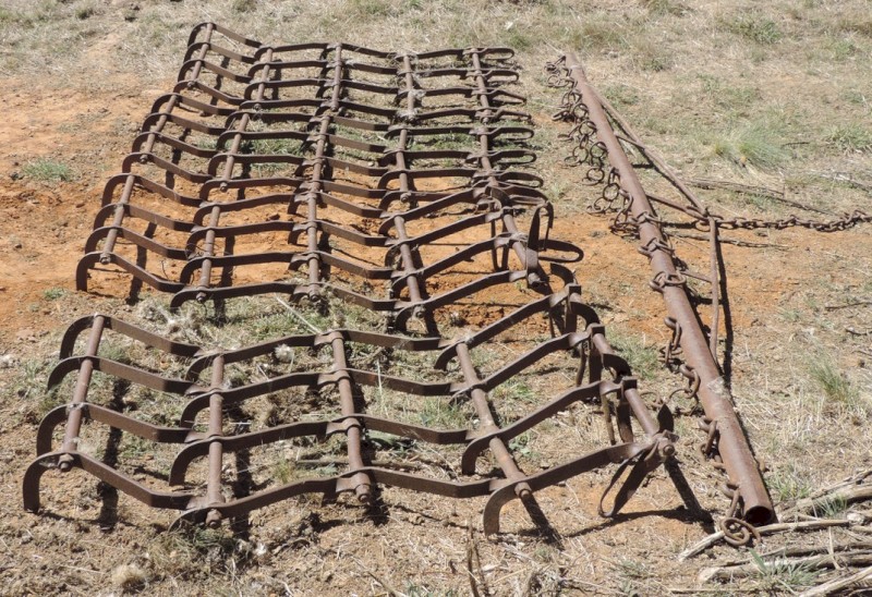 4 bay Harrows with harrow bar Farm Tender