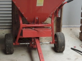 Atv Fertiliser & Seed Spreader .