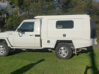 Toyota Landcruiser GXL 2011