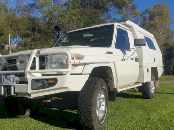 Toyota Landcruiser GXL 2011